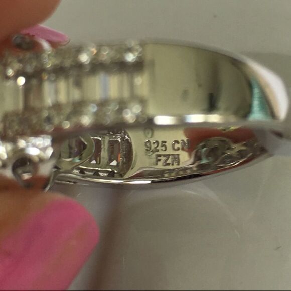 NWT Sterling Silver & Cubic Zirconia Ring - Picture 4 of 8